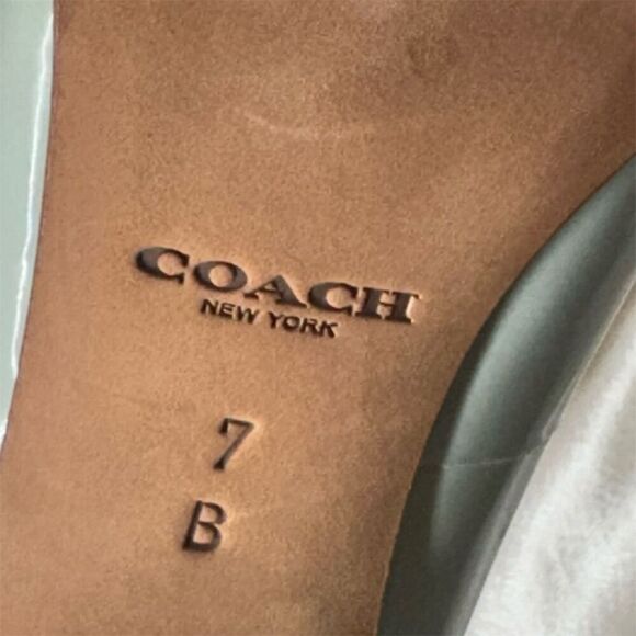 Coach Mint Green Patent Leather Heels Ceramic Bow Pumps Size 7B Coquette Y2K - Picture 8 of 9